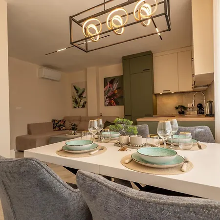 Apartment Complex Bella With Free Parking,jacuzzi,bbq Varna
