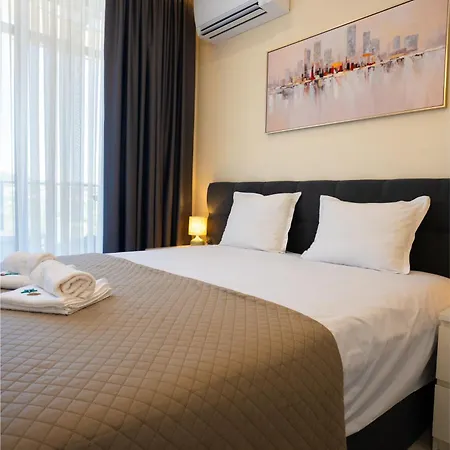 Complex Bella With Free Parking,jacuzzi,bbq Apartment