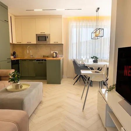 Apartment Complex Bella With Free Parking,jacuzzi,bbq