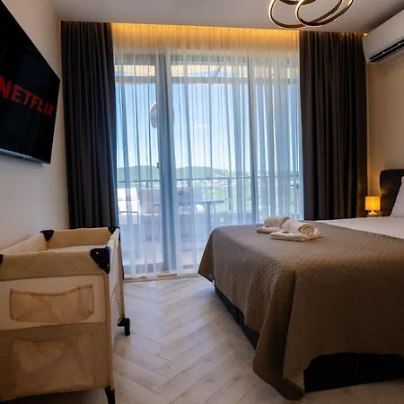 Apartment Complex Bella With Free Parking,jacuzzi,bbq Varna