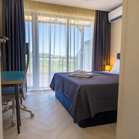 Apartment Complex Bella With Free Parking,jacuzzi,bbq *