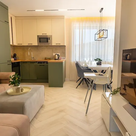 Complex Bella With Free Parking,jacuzzi,bbq Varna