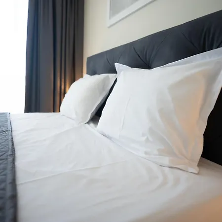 Apartment Complex Bella With Free Parking,jacuzzi,bbq *