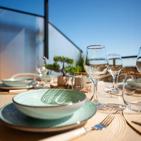 Complex Bella With Free Parking,jacuzzi,bbq Apartment